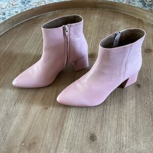 Pink booties by signature by JOURNEE NWOT never worn 100% leather. SIZE 7